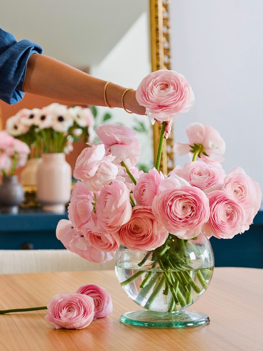Can Sugar Help Your Cut Flowers Last Longer in the Vase?