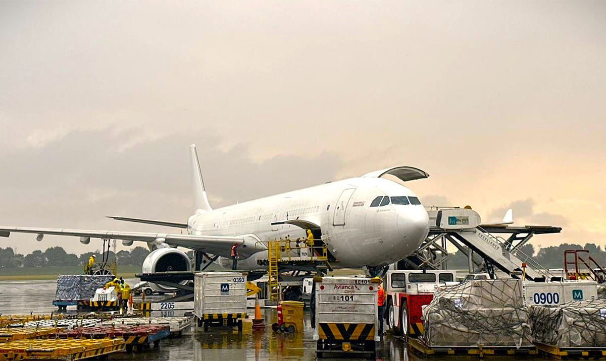 Flowers of Colombia Cargo airplane