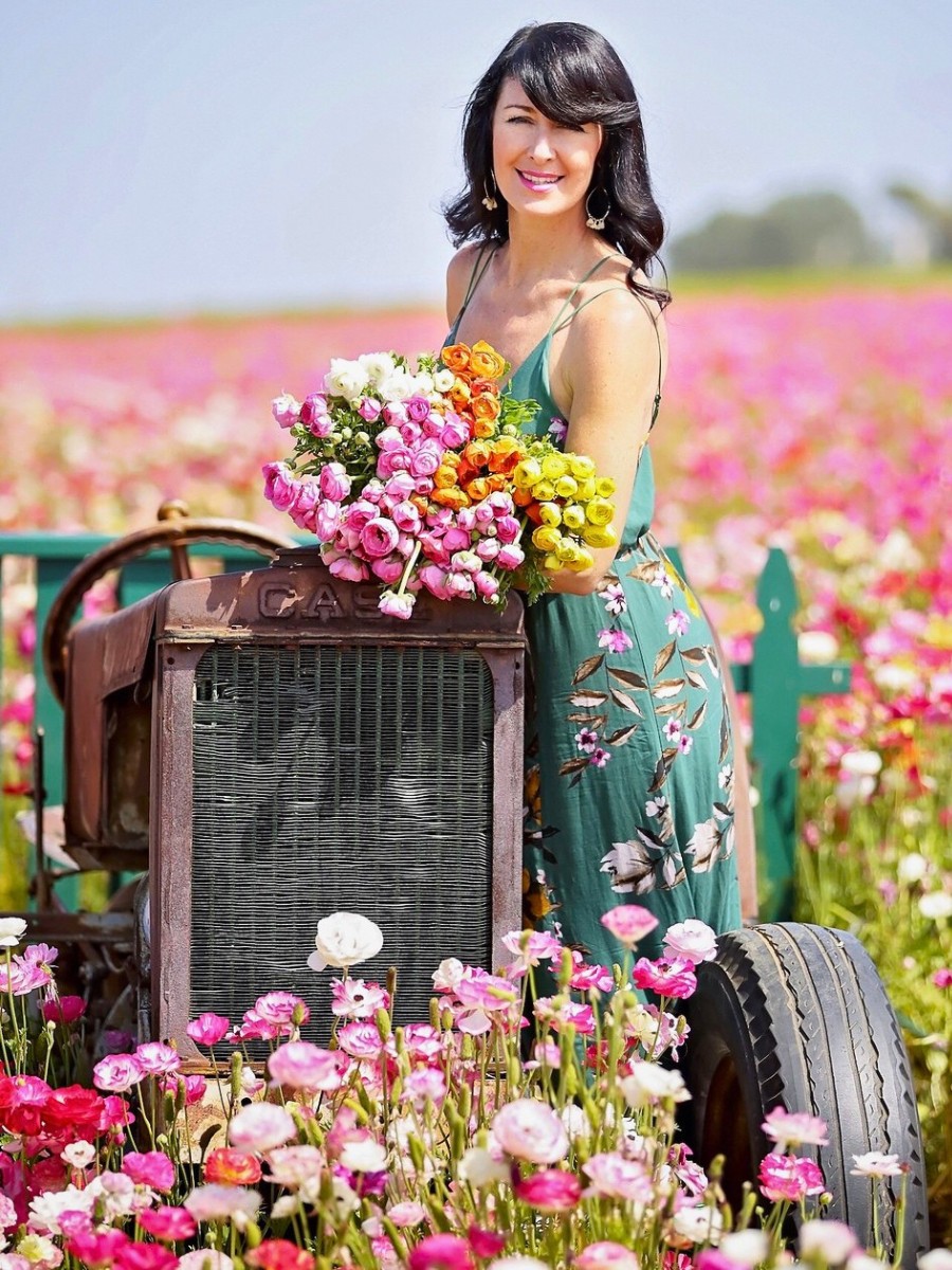 Who Is American Grown Flowers and What Are They All About?