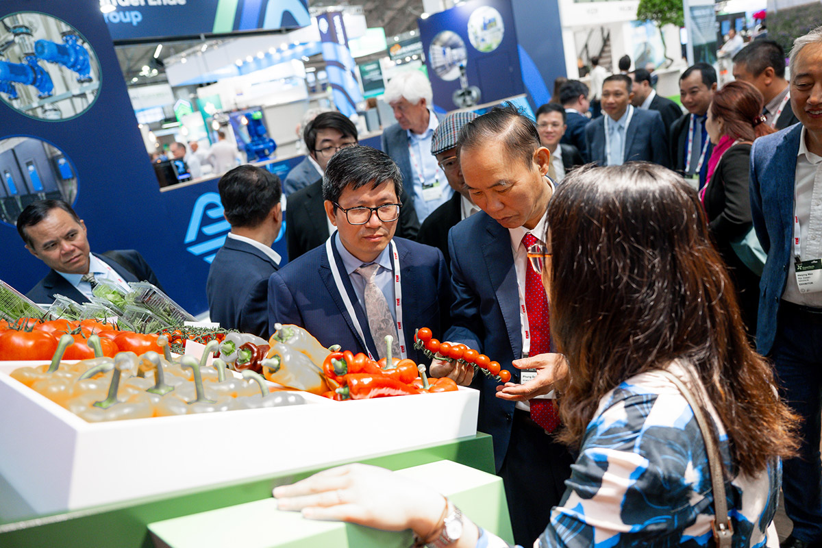 GreenTech Amsterdam 2025 Asian group