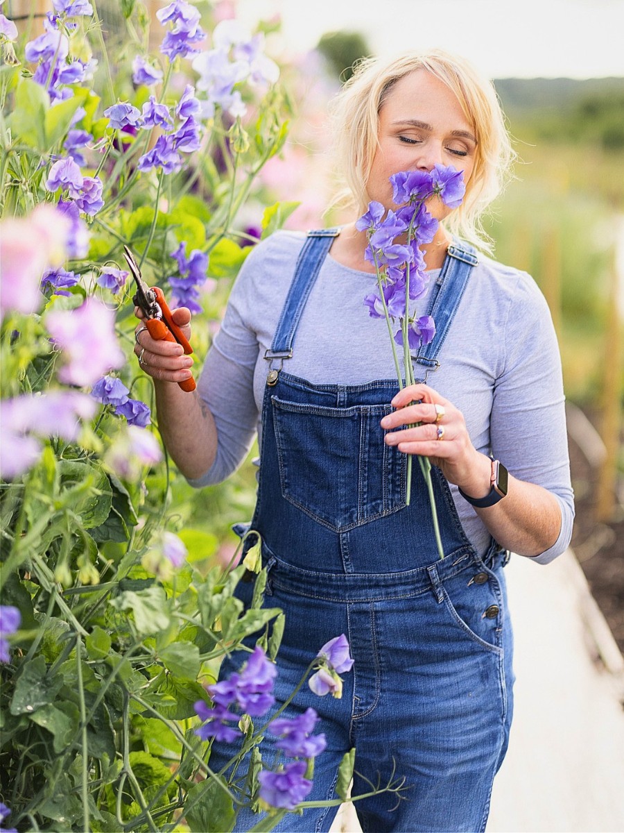 Who Is the British Flower Collective and How Are They Championing Seasonal, Locally Grown British Flowers?