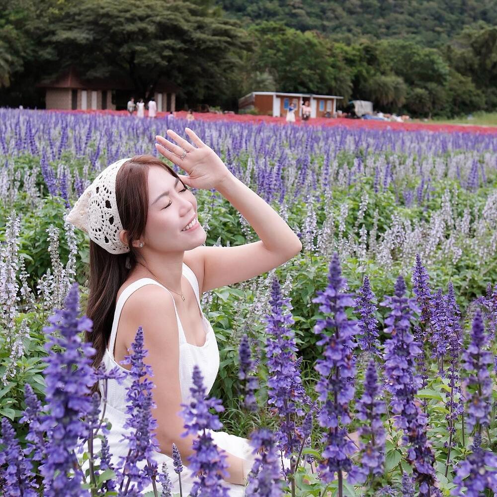 Girl click picture at Hokkaido