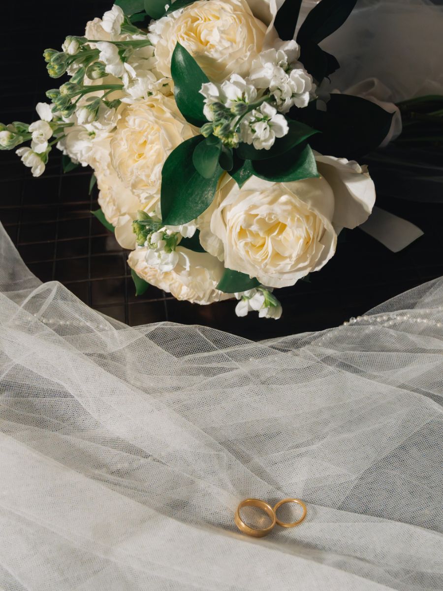 White garden roses by Star Roses