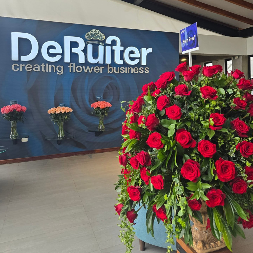 De Ruiter Ecuador Showcase Born Free