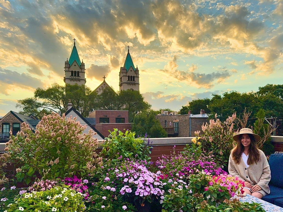 What Flowers Are Best for Small Spaces? Here Are a Few Examples and How to Plant Them