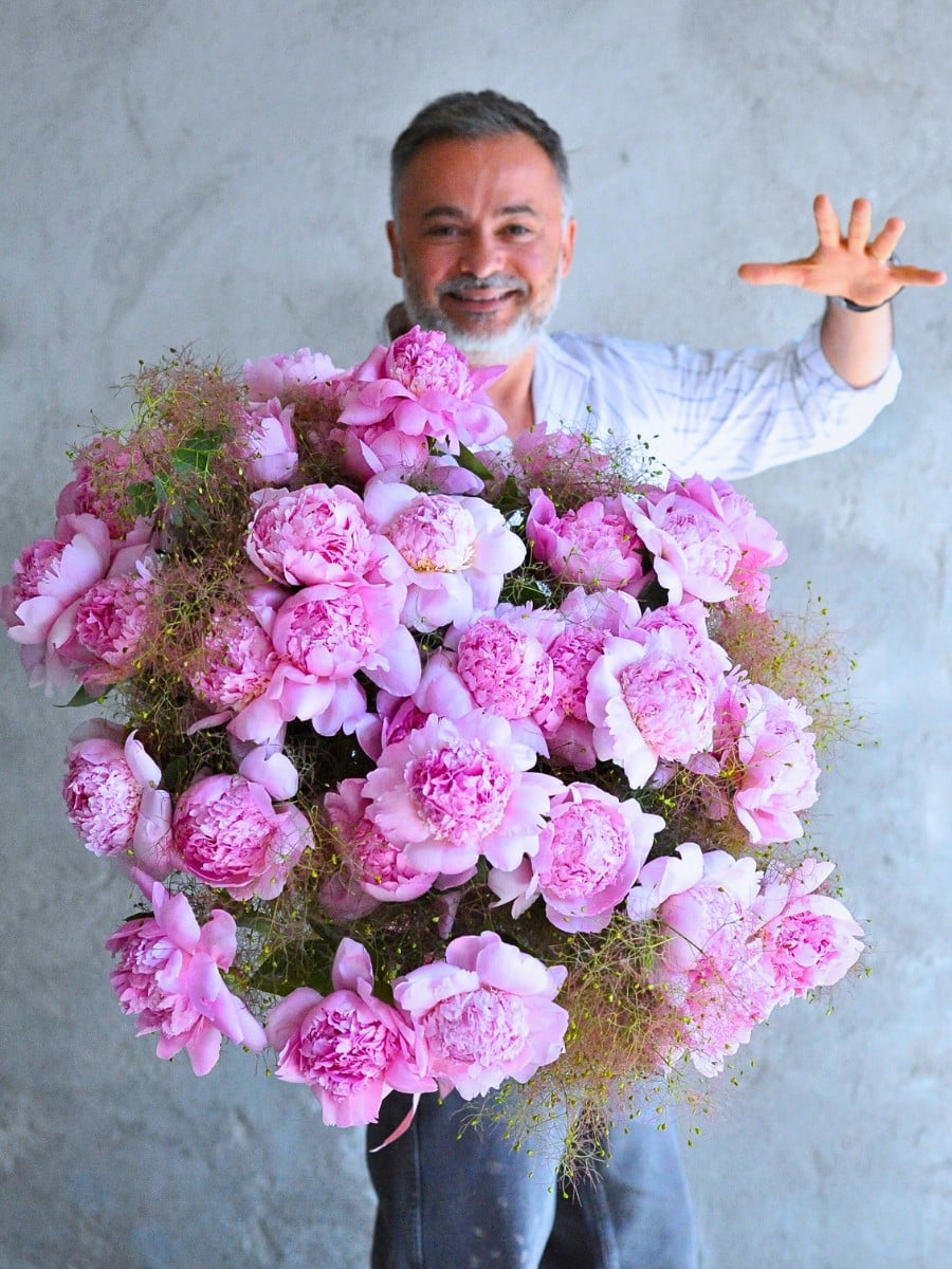 What Flowers Are Typical for Summer Bouquets?