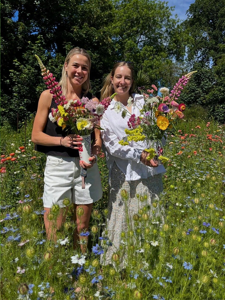 What Flowers Are Typical for Summer Bouquets?