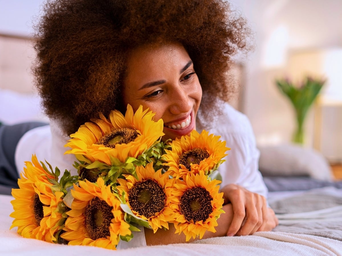 What Flowers Are Typical for Summer Bouquets?