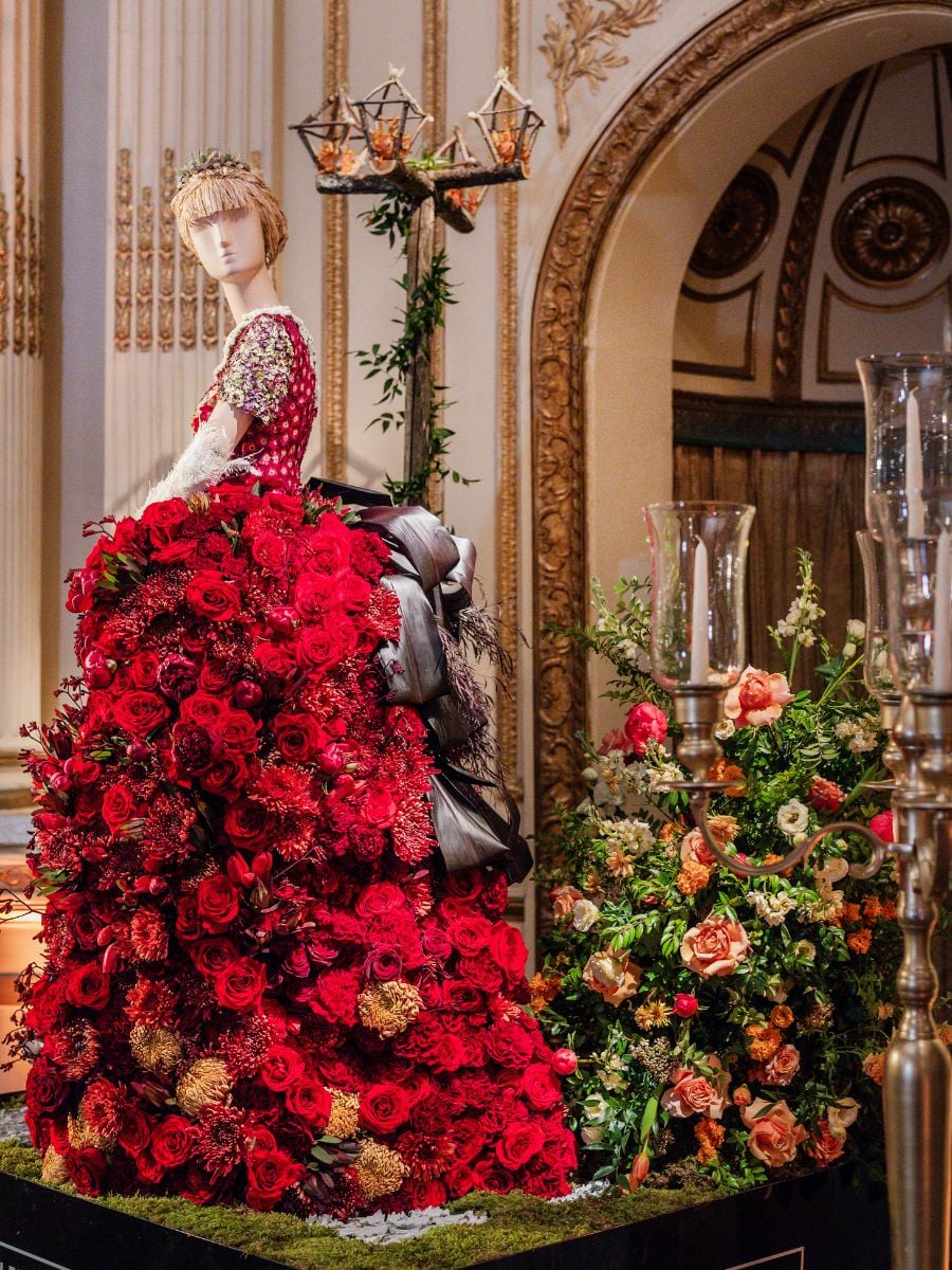 Floral mannequin made out of red roses