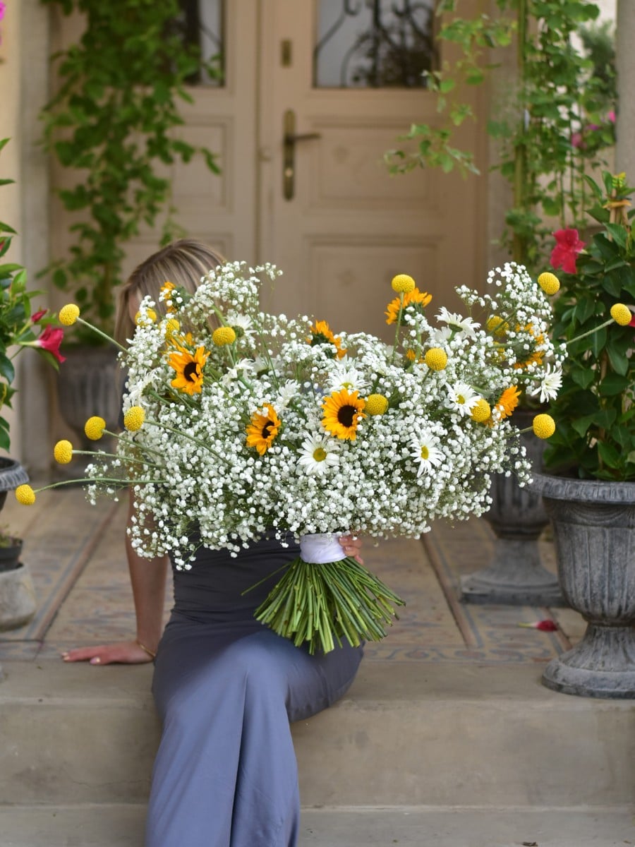 Love is&hellip; feeling free to be entirely yourself&rdquo; &mdash; Floral design featuring Xlence&reg; and Million Stars&reg; Gypsophila by Le Dahlia Noir