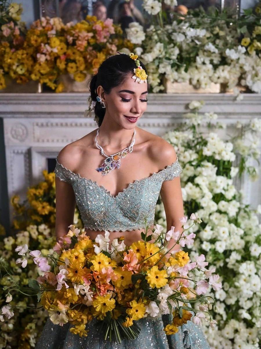Typical Summer Wedding Flowers and How (And Why) They Work So Well