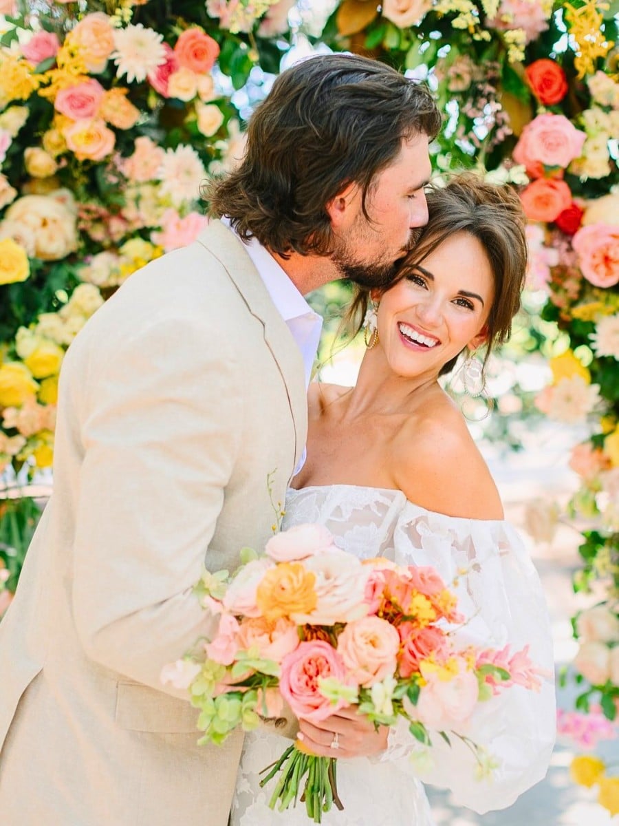 What Flowers Are Best for Summer Weddings?
