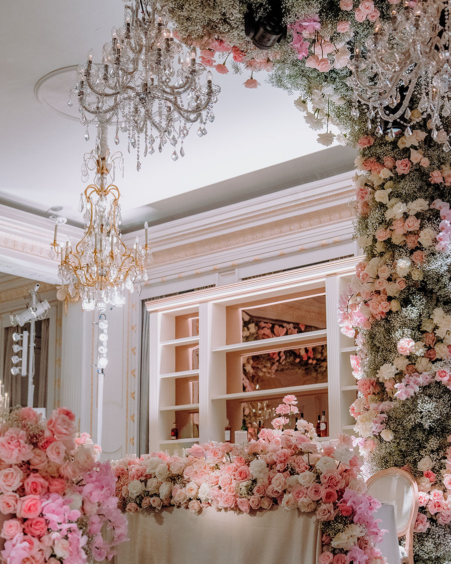 Blooming Haus Michal Kowalski Wedding chandelier