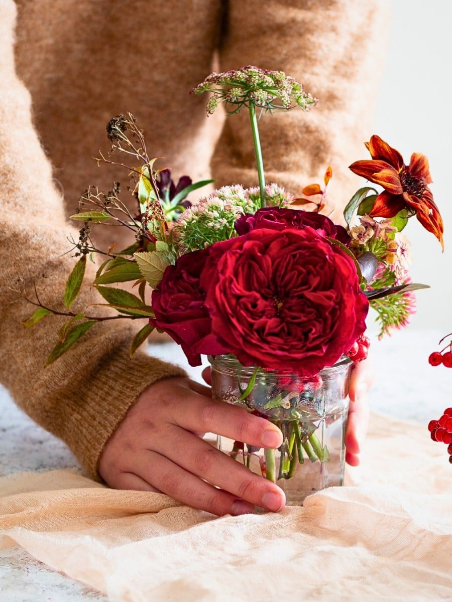 Can You Mix Different Flowers in One Vase? Here&rsquo;s What Many Do