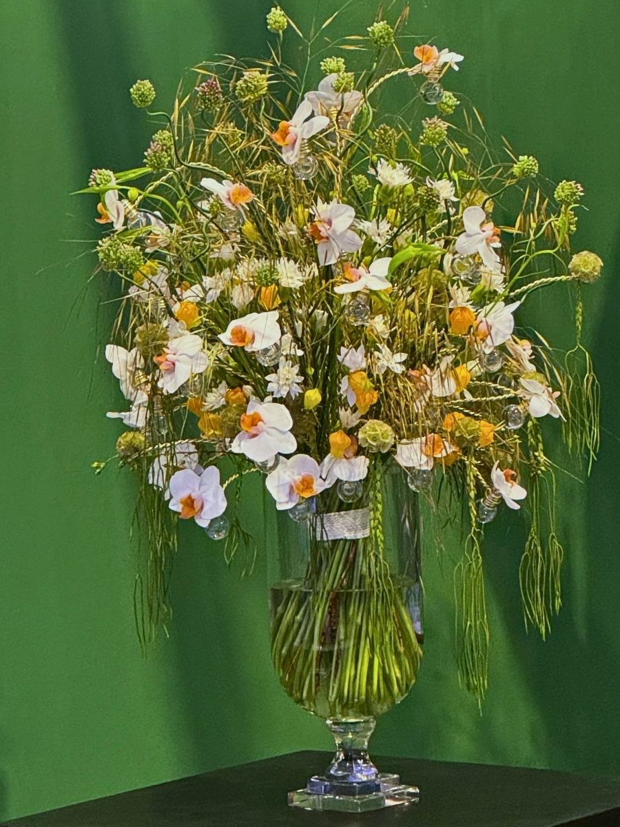 Handtied Bouquet Marek Jakobi