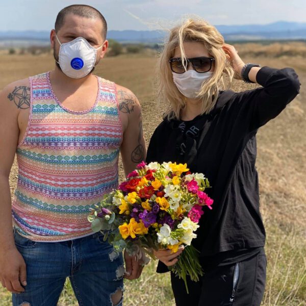 Alina Neacsa (Romania) about Weddings with Masks at a grower