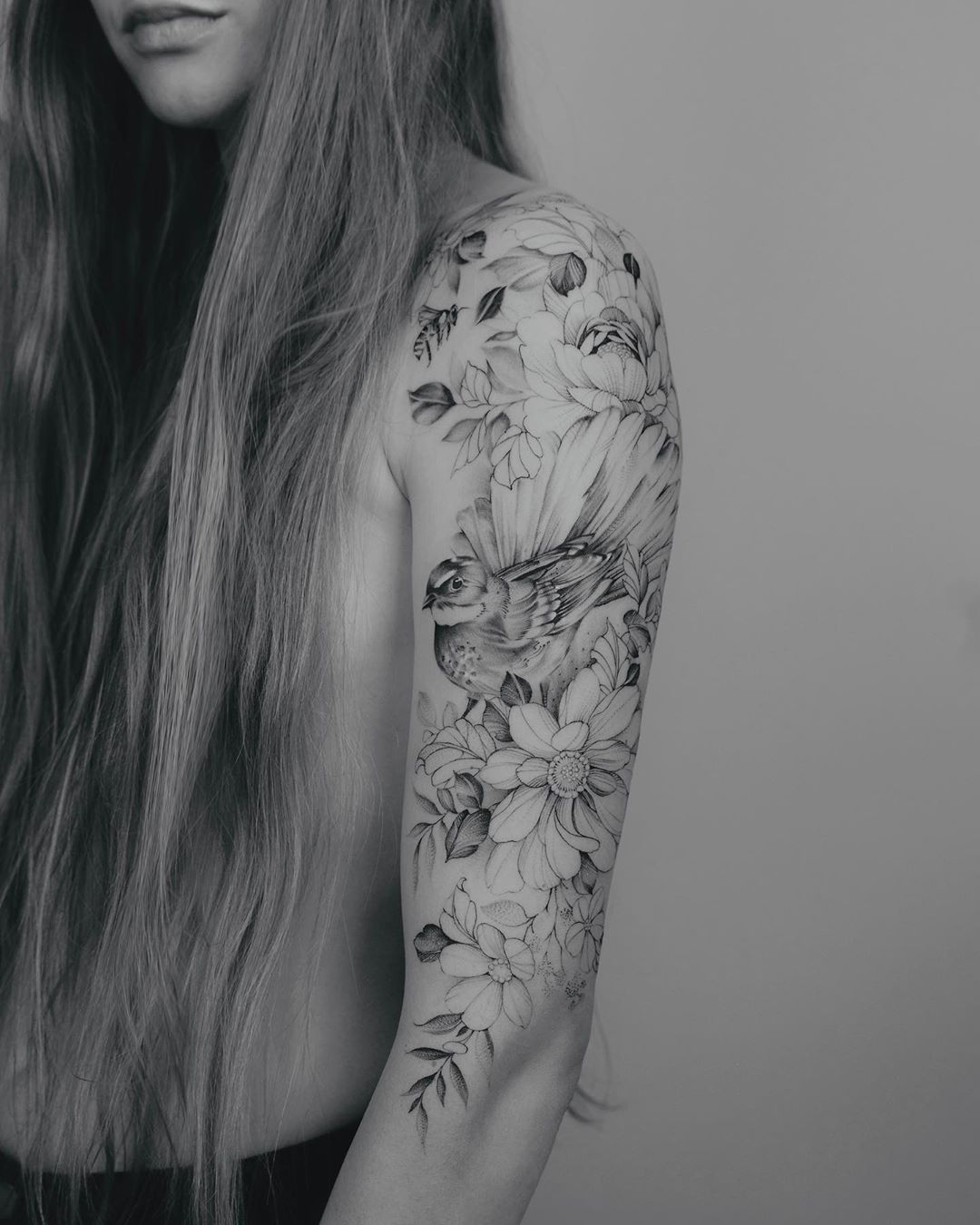 Black flower tattoo by @tritoan
