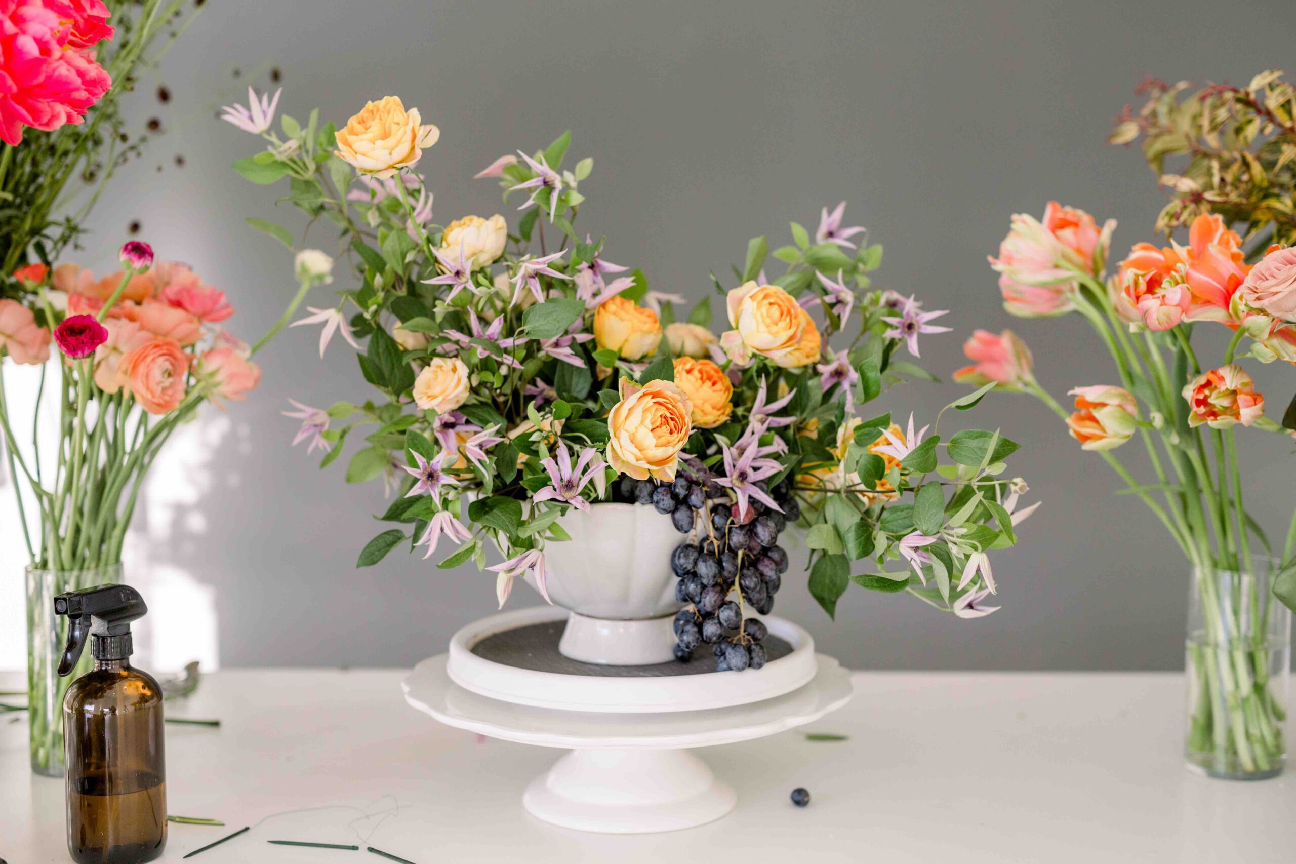 Showdown: Foam vs. Chicken Wire, DIY Flowers