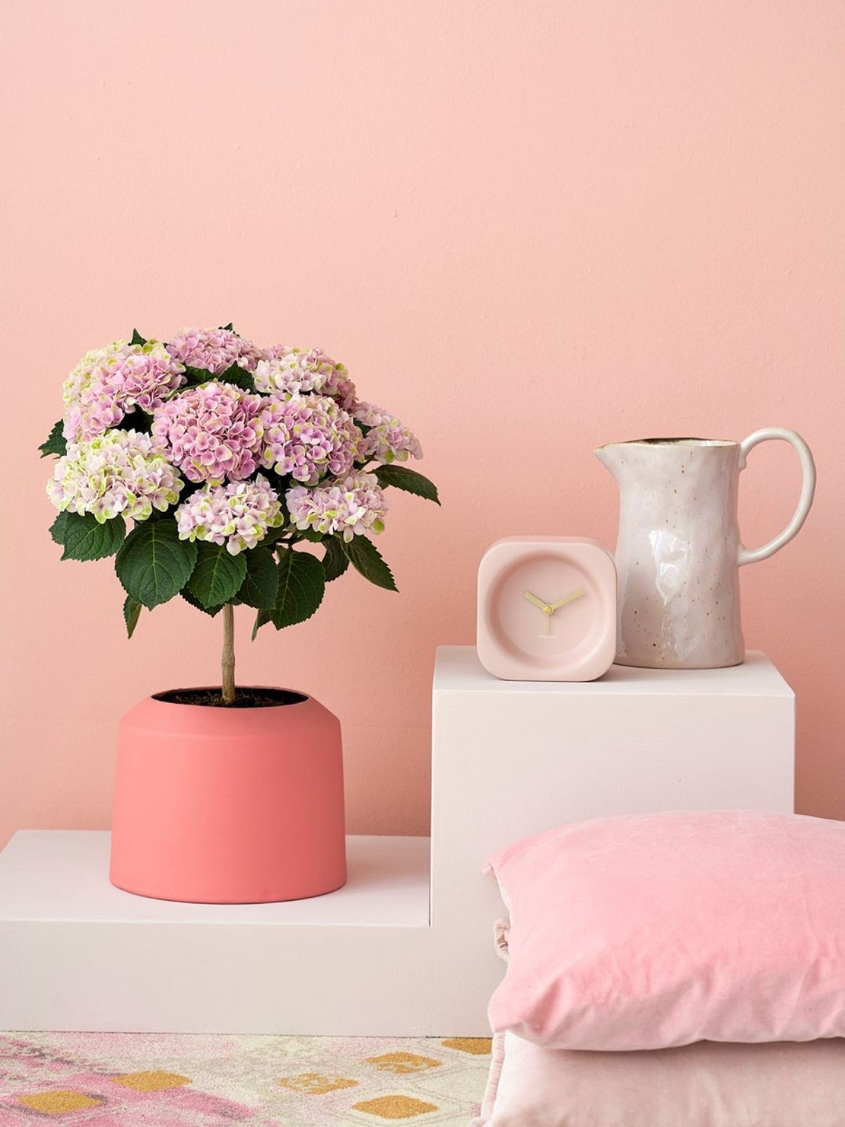 TOTF2021 - Magical Hydrangea for Colorful Moments - booth 23 on thursd - magical pink styling setting