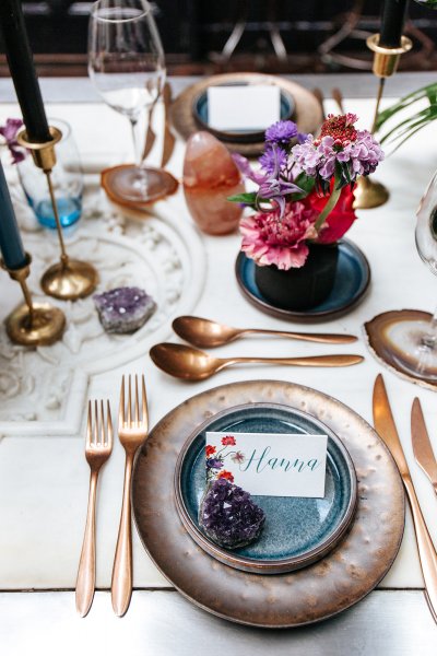 5 Tips to WOW the Wedding Guests With a Gemstone Inspired Table Setting 07