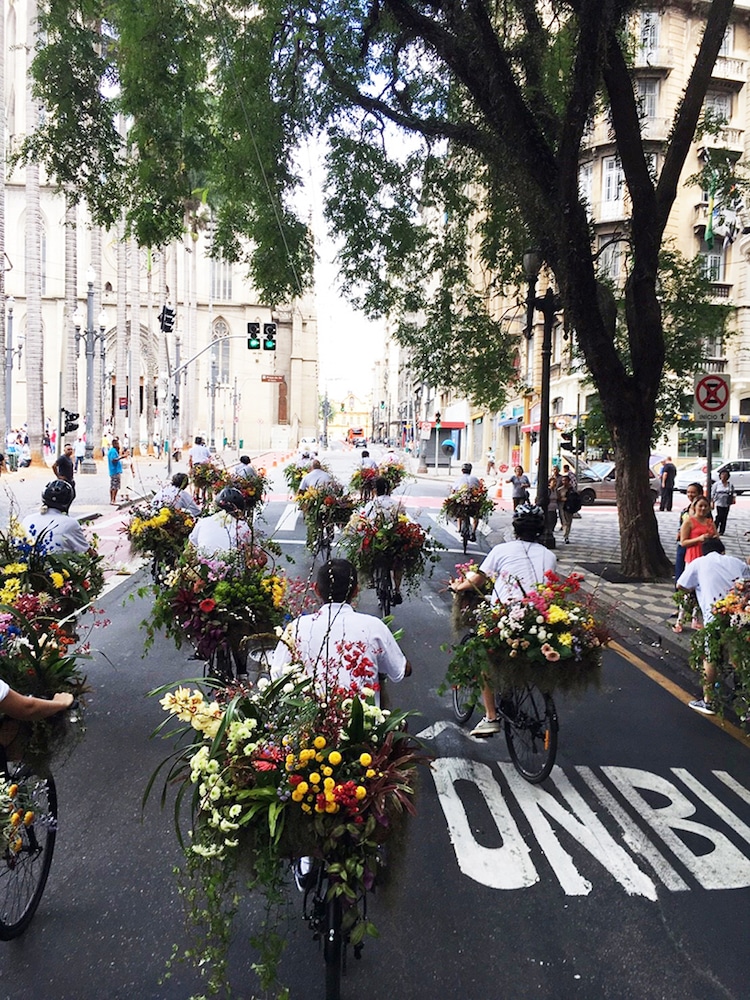 Azuma Makoto's Flower Messenger Bicycles Take Over São Paulo007
