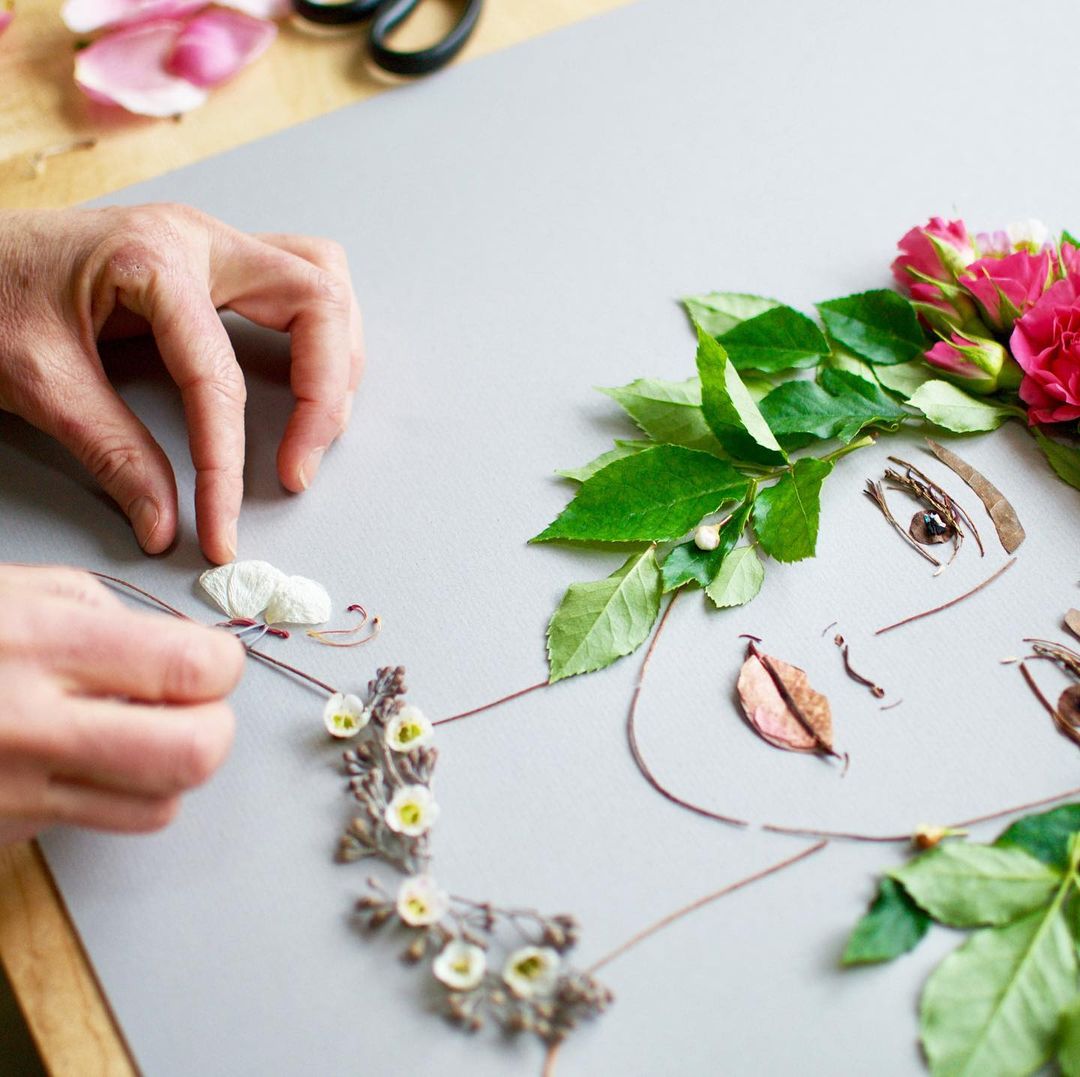 Blossoms and Twigs Are Turned Into Stunning Floral Compositions002
