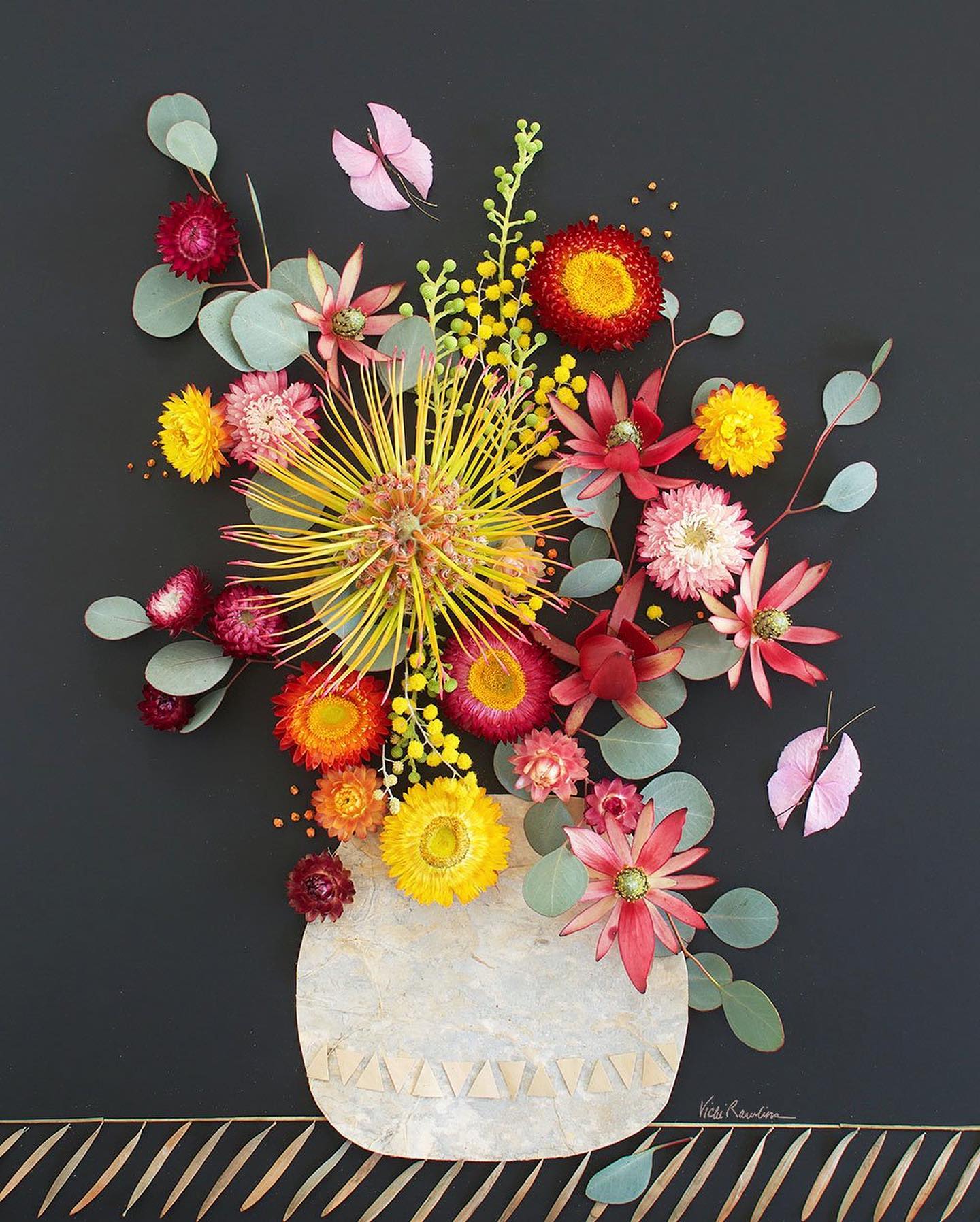 Blossoms and Twigs Are Turned Into Stunning Floral Compositions009