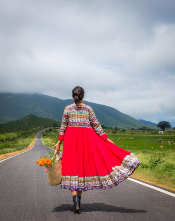 Indian-Road-Trip-Mysore-Coorg-Sunflower-Fields-808x1024