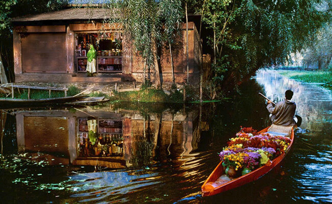 Dal Lake Flower Market Kashmir