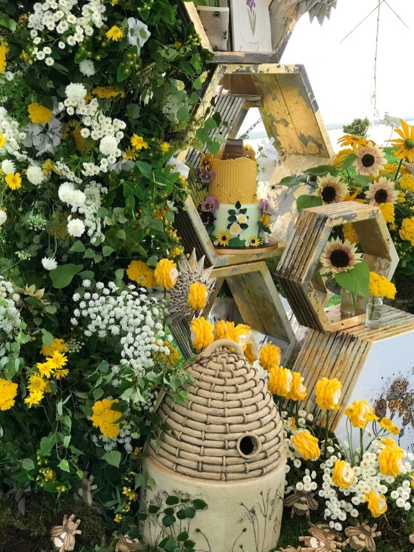 Show-Stopping 'Bee Friendly, Bee Kind' Floral Installation at the RHS Tatton Flower Show008