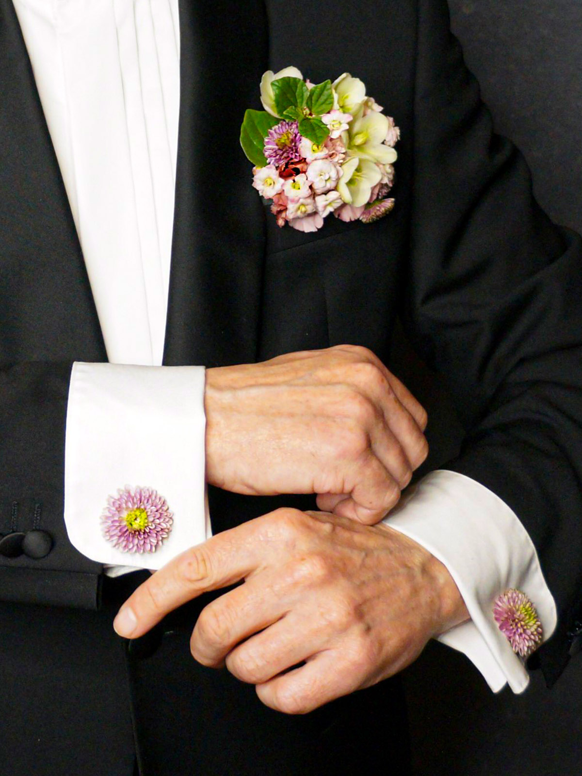 Pocket Bouquets and Cufflinks for Weddings and Parties 02