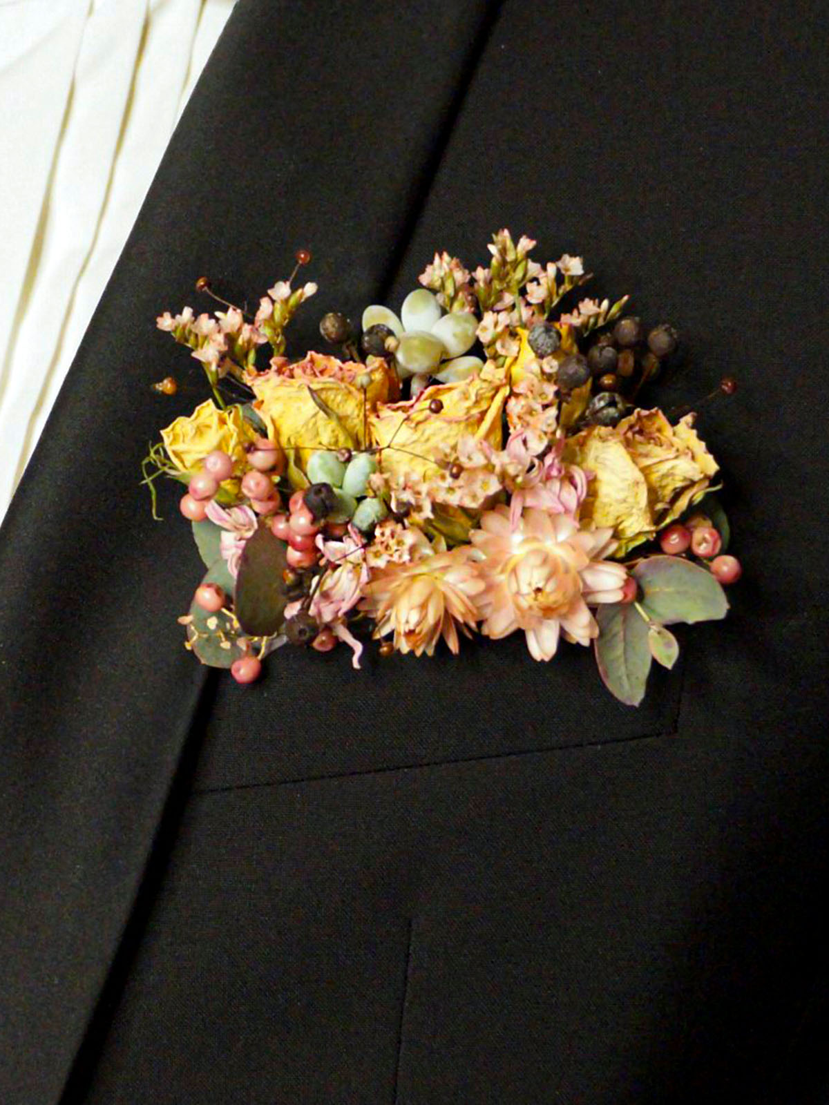 Pocket Bouquets and Cufflinks for Weddings and Parties 31