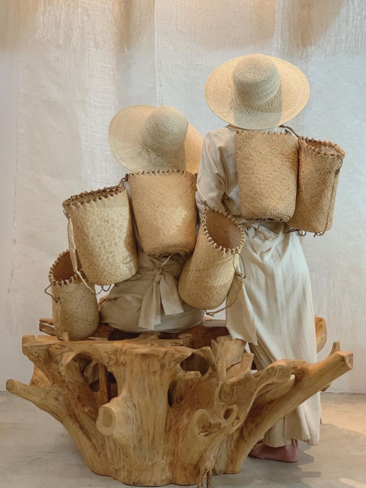 Sculptural Garments Made from Organic Materials - Mono Giraud - The art tree baskets - article on thursd