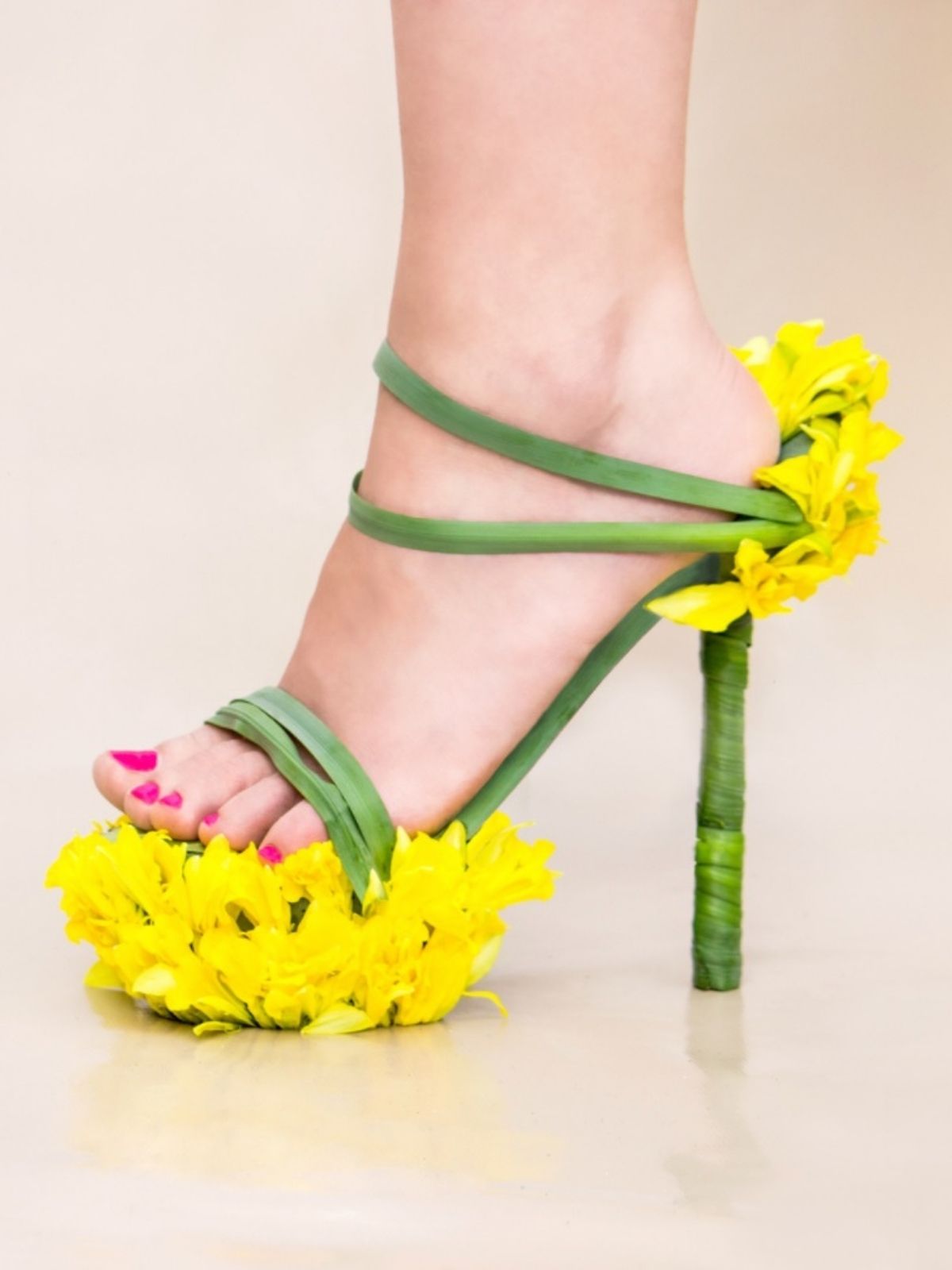 Make a Fashion Statement With These Unique Green Slippers - yellow flower shoes - Pantoufle de Vert article on thursd
