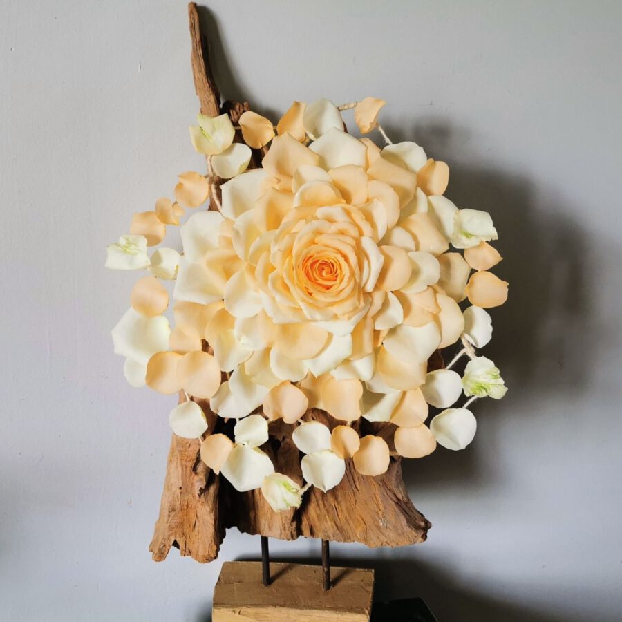 Sarah Willemart Glamelia - French Florists with Avalanche+ - on Thursd - Profile
