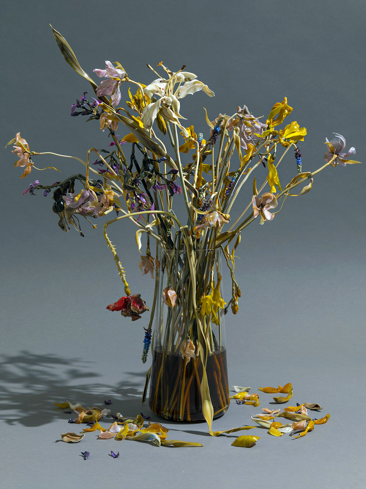 Wilting Flowers Elegantly Sculpted in Glass 02
