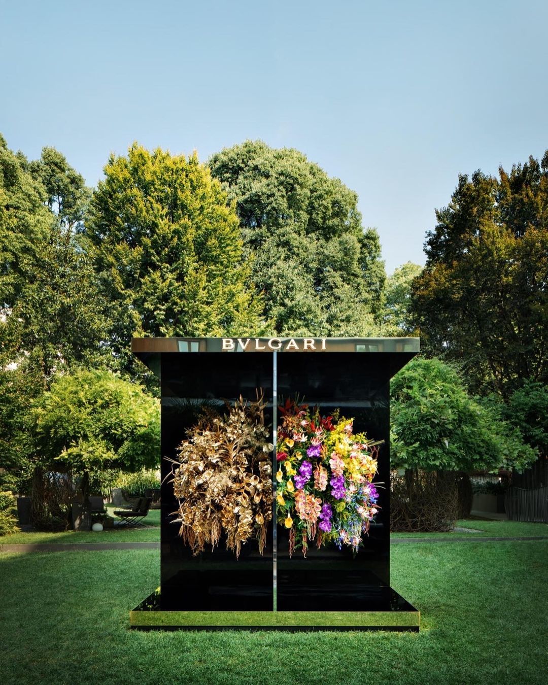 Azuma Makoto Features His Floral Artwork at Milan Design Week003