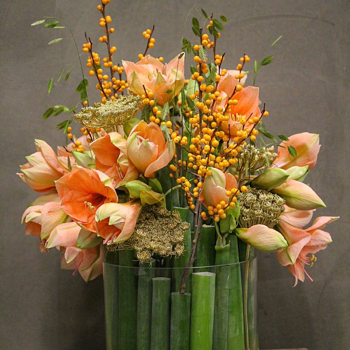 Amaryllis Rilona in design by floral designer Tiffany van Lenten - on Thursd.