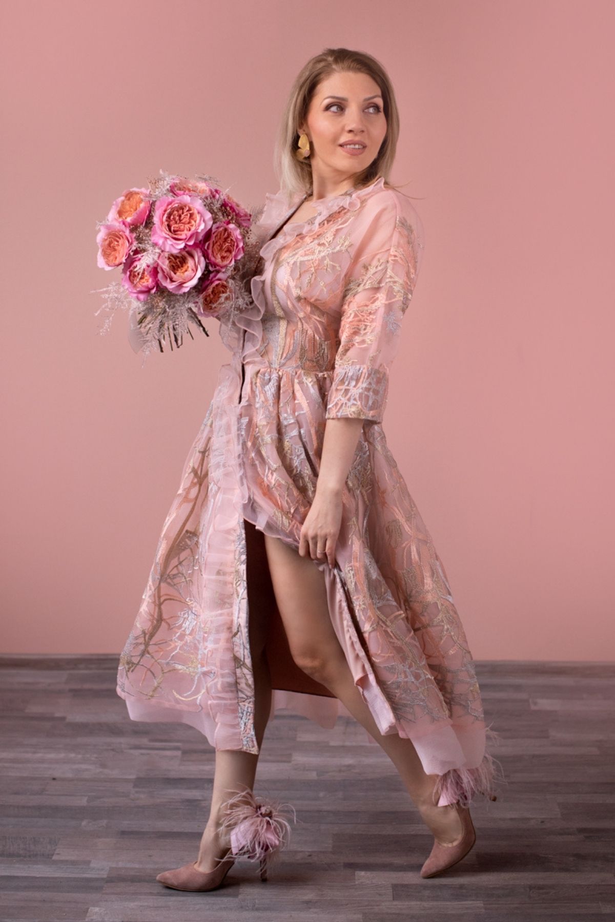 Yes! A Floral Interview With Alina Neacsa – Thursd.com Ambassador For 'Genuine Pink' - Article on Thursd