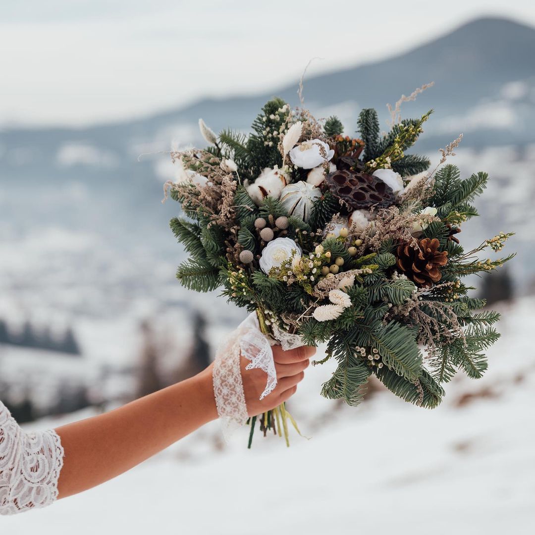 These Are the Winter Wedding Trends We're Seeing Everywhere025
