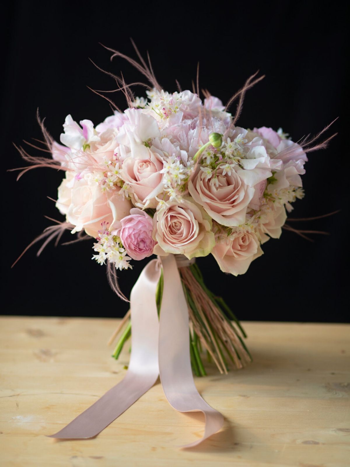Alina Neacsa Sweet Avalanche+ Bridal Bouquet  - on Thursd  (1)