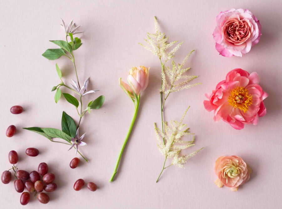 Showdown: Foam vs. Chicken Wire, DIY Flowers