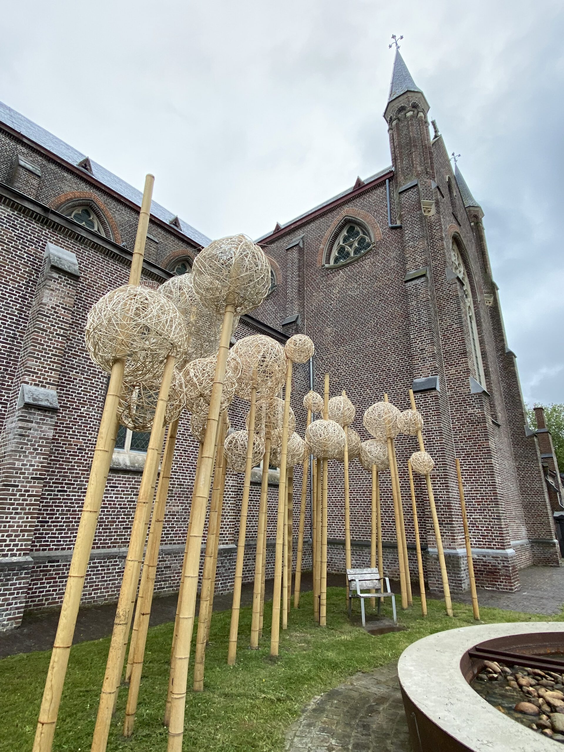 A FANTASTIC LAND-ART PROJECT BY GEERT PATTYN IN THE COAST AREA OF FLANDERS - the cathedral - An Theunynck blog on thursd