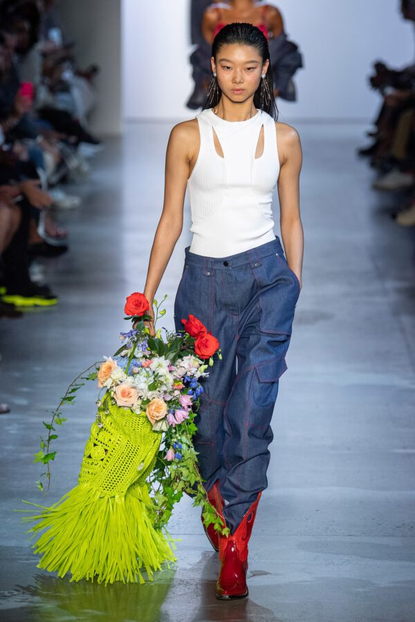 Vogue - 15 times flowers floated down the runway - flower bag - on thursd