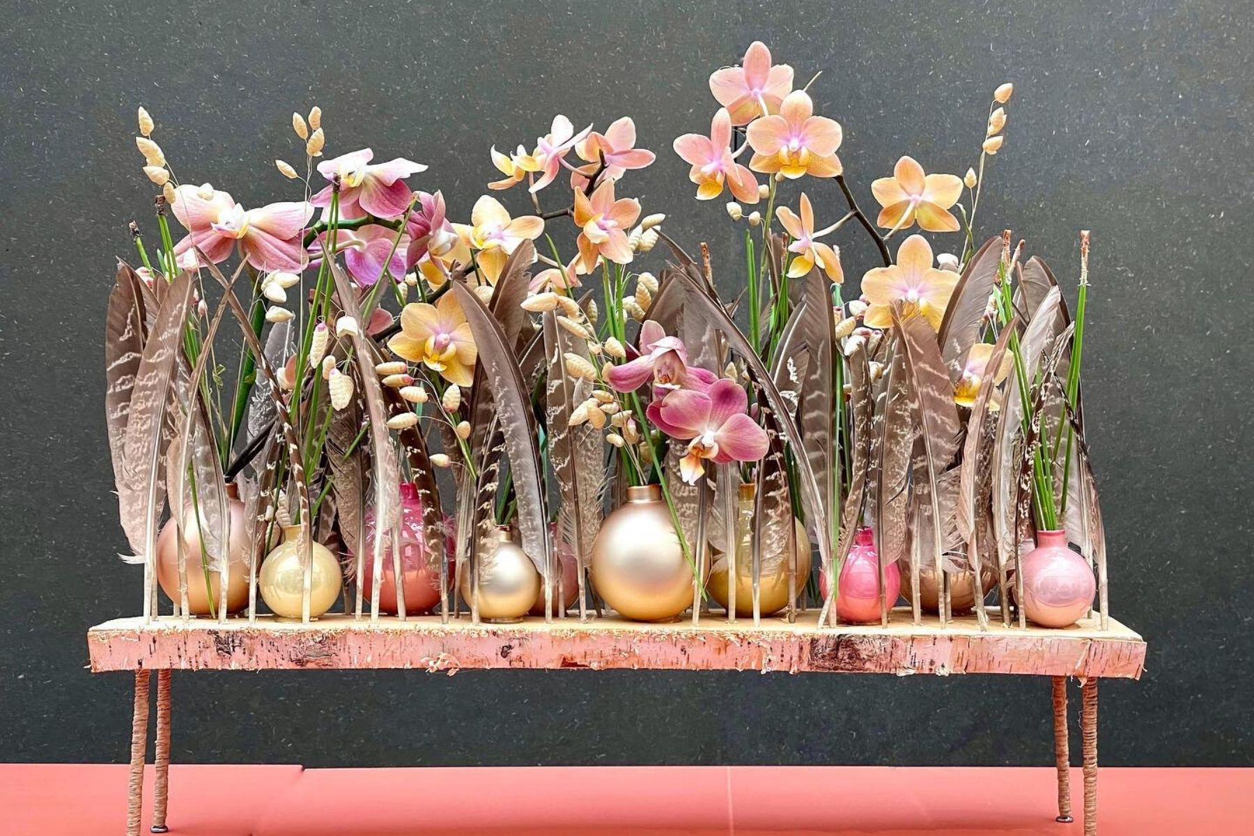 Genuine Pink Scented Orchids as Inspiration for X-Mas Designs - Alex Segura - Blog on Thursd (2)
