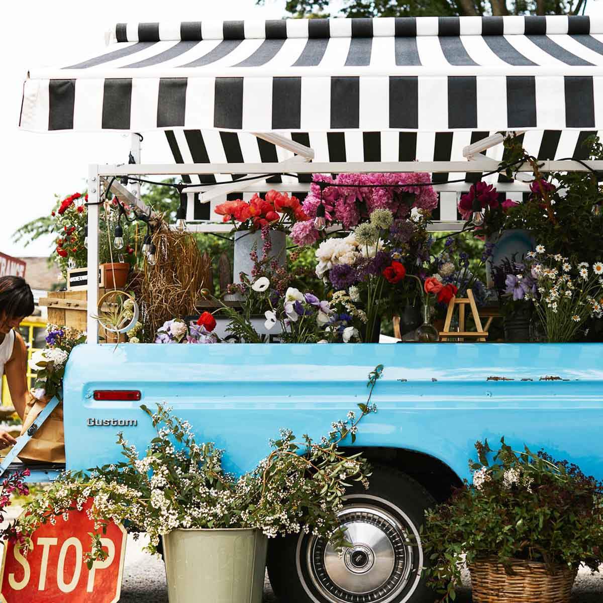 Floral Uterus T-Shirt — Hometown Flower Co. | Long Island's First Flower  Truck