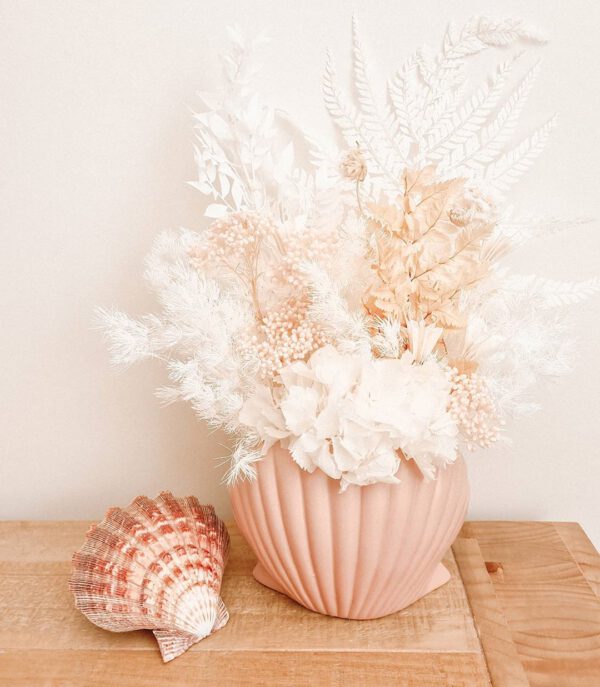 Wylde magnolia dried flower design in shell vase - The Dried Flower Instagram Community on thursd