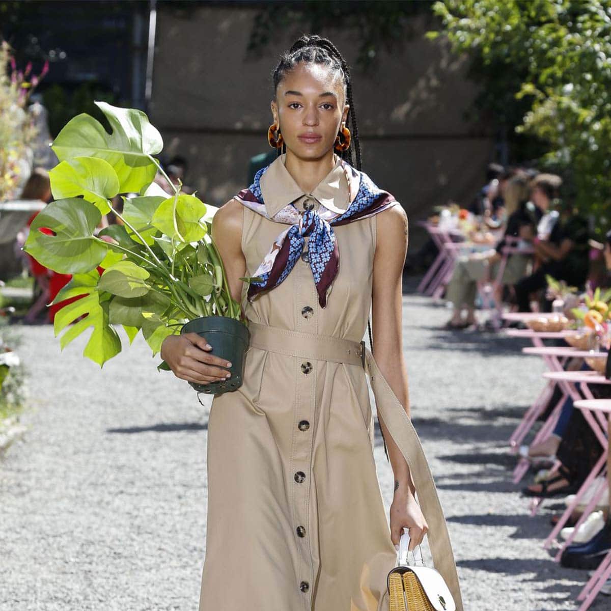 how-plants-influencers-and-fashion-came-together-at-kate-spade-spring-2020-show-featured