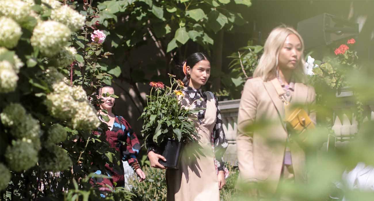 how-plants-influencers-and-fashion-came-together-at-kate-spade-spring-2020-show-header