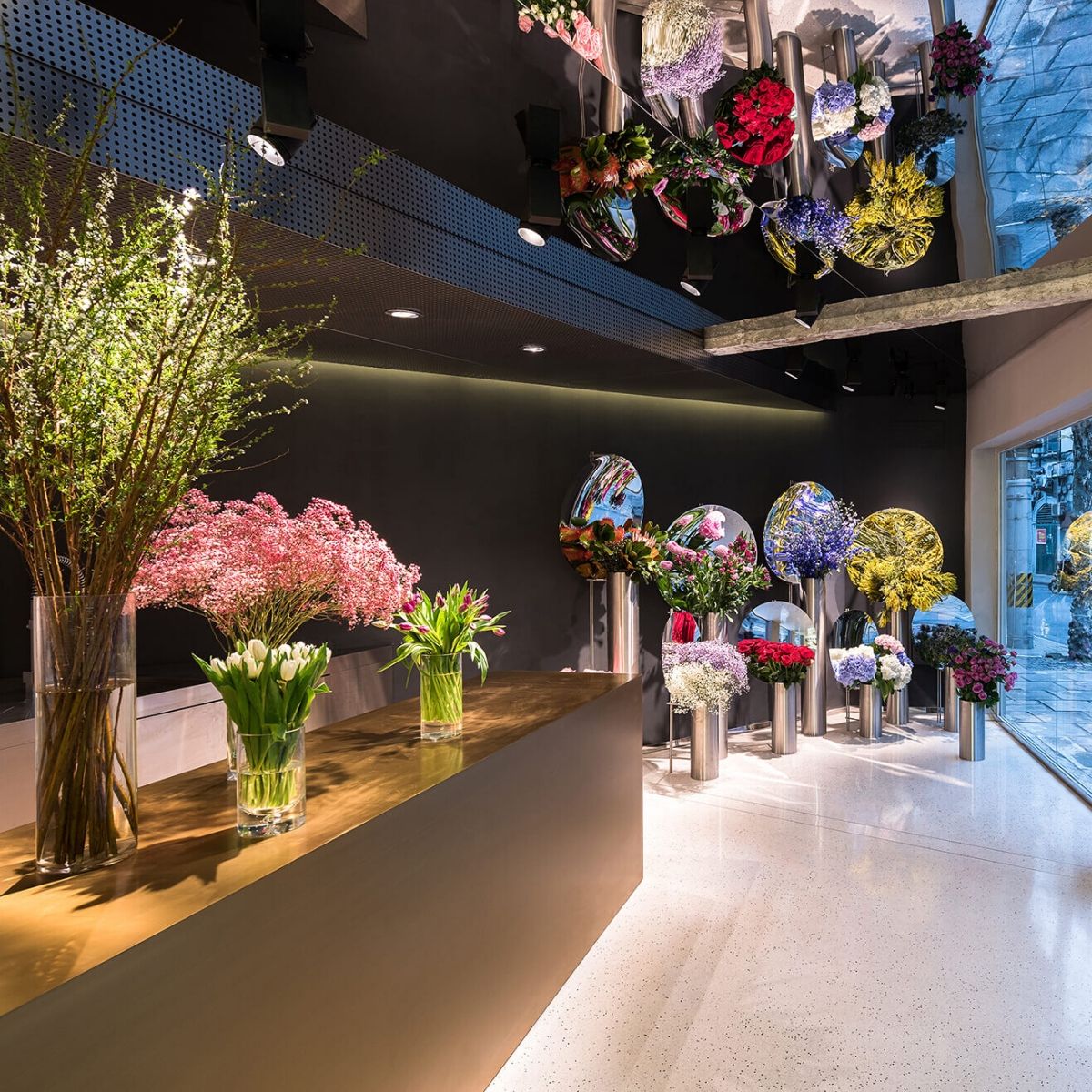 design-plays-a-key-role-in-the-blooming-business-of-flower-shops-featured